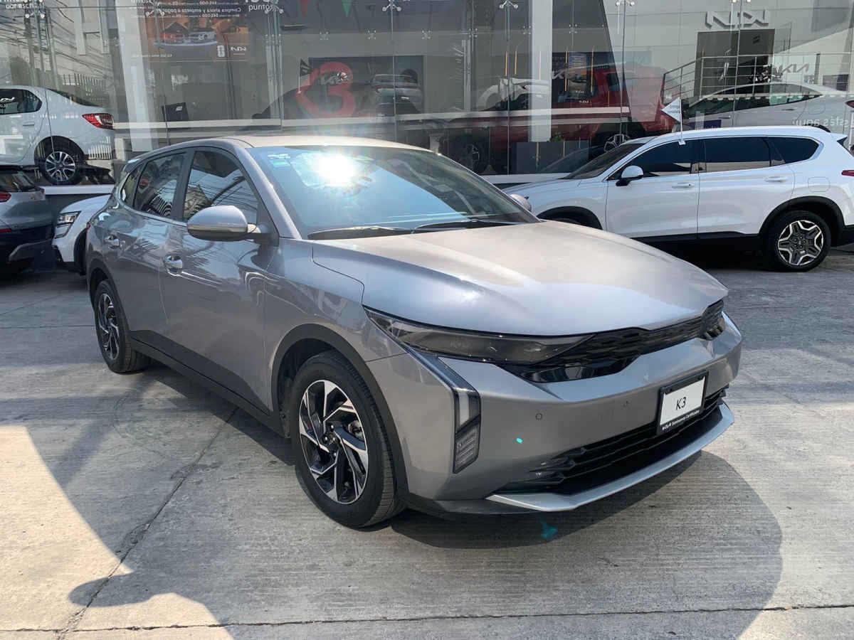 2025 Kia K3 4p EX Pack L4/1.6 Aut