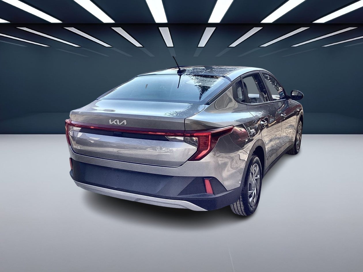 2022 Kia Sedona K3 L TA SEDAN 1.7