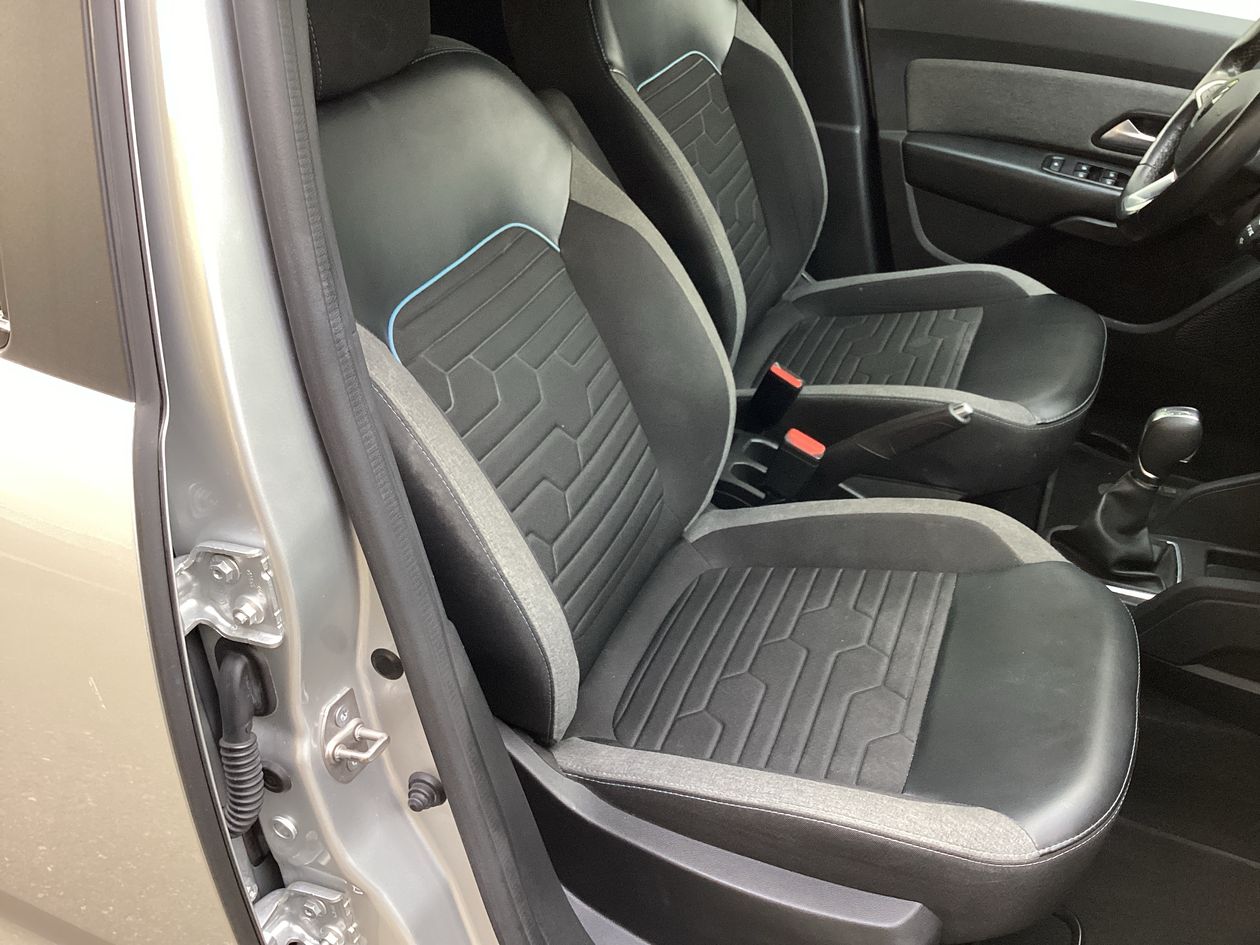 2023 Renault Duster 1.3 Iconic At