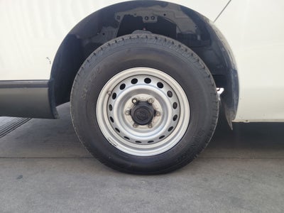 2024 Nissan Urvan 2.5 Panel Amplia AA Mt