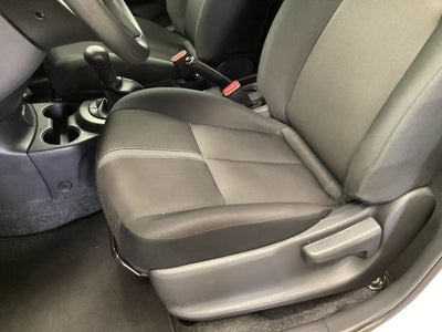2025 Nissan V-Drive 1.6 A/C Mt