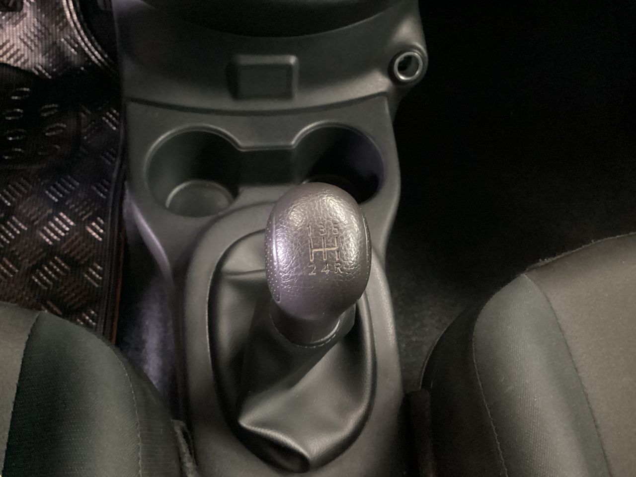 2025 Nissan V-Drive 1.6 A/C Mt
