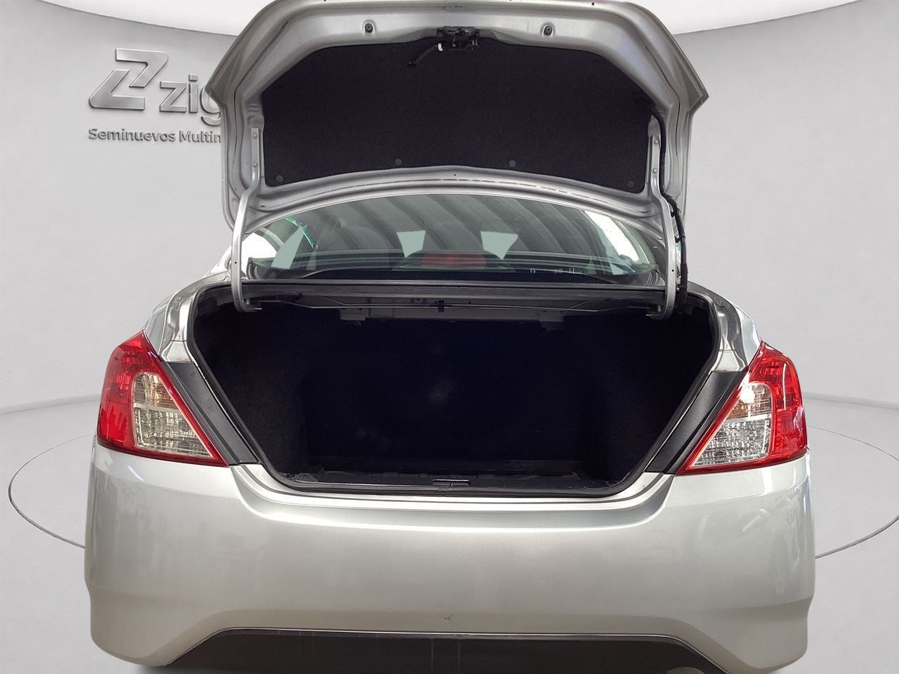 2025 Nissan V-Drive 1.6 A/C Mt