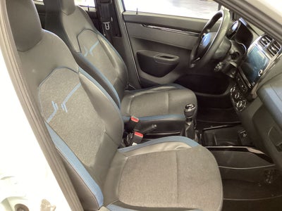 2025 Renault Kwid 1.0 Iconic Mt