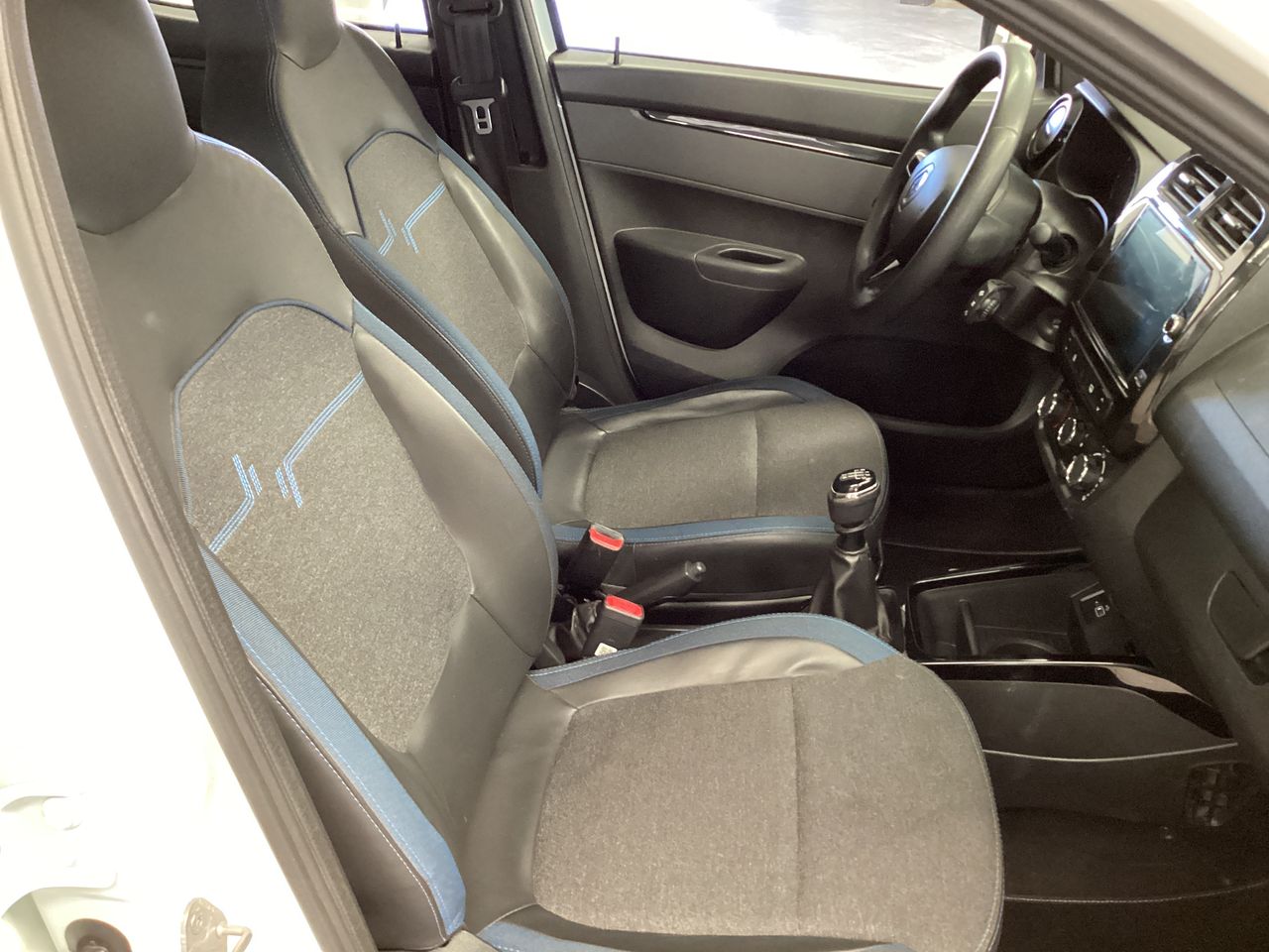 2025 Renault Kwid 1.0 Iconic Mt