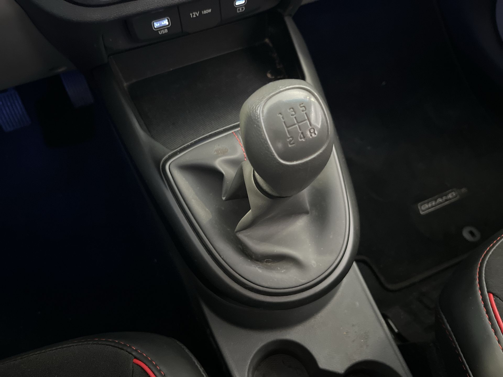 2025 Hyundai Grand i10 1.2 Gl Mid Sedan Mt