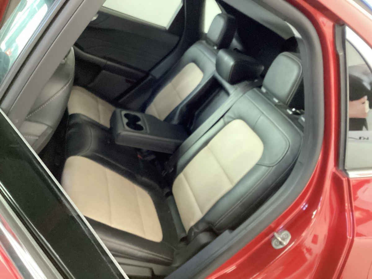 2022 Ford Escape 5p Titanium HEV L4/2.5 Aut