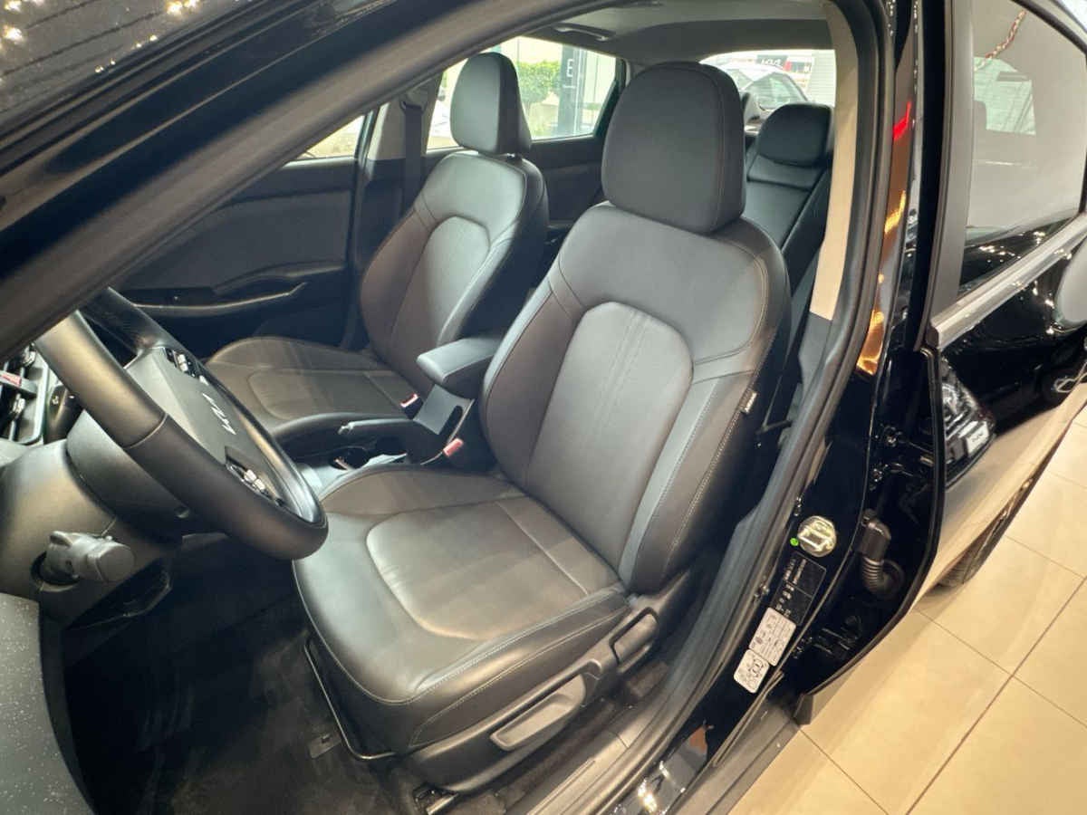 2026 Kia K3 4p EX Pack L4/1.6 Aut