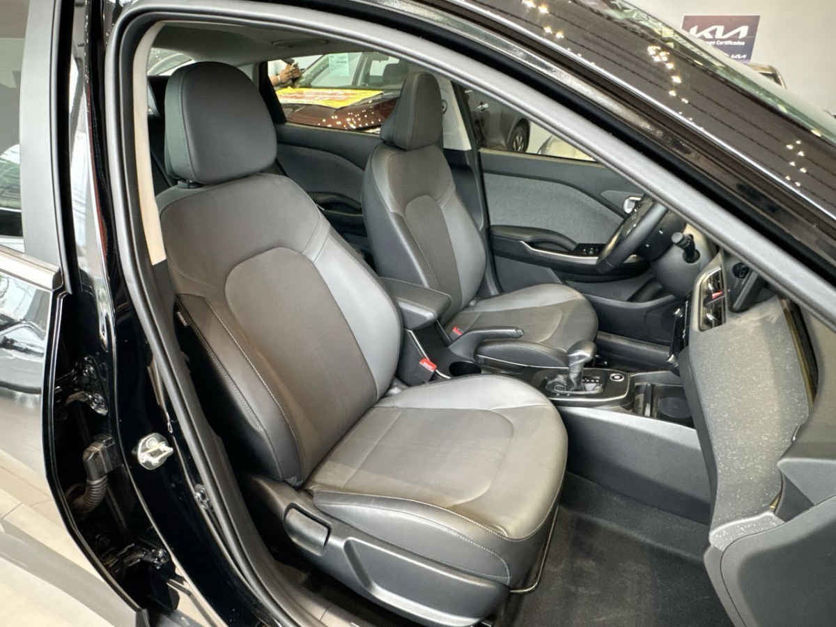 2026 Kia K3 4p EX Pack L4/1.6 Aut