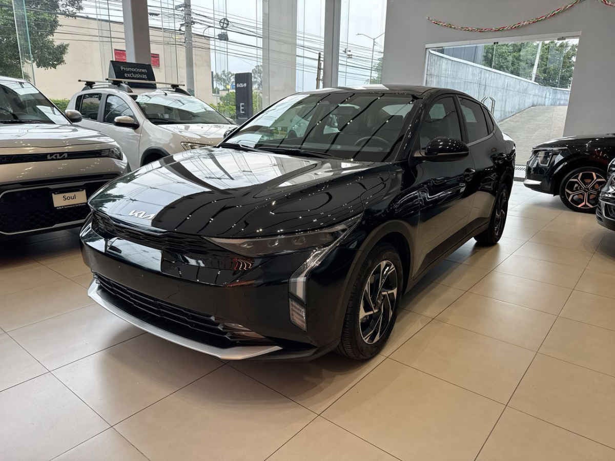 2026 Kia K3 4p EX Pack L4/1.6 Aut