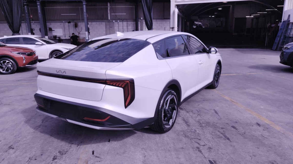 2025 Kia K4 4p EX L4/2.0 Aut