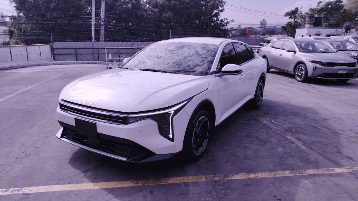 2025 Kia K4 4p EX L4/2.0 Aut