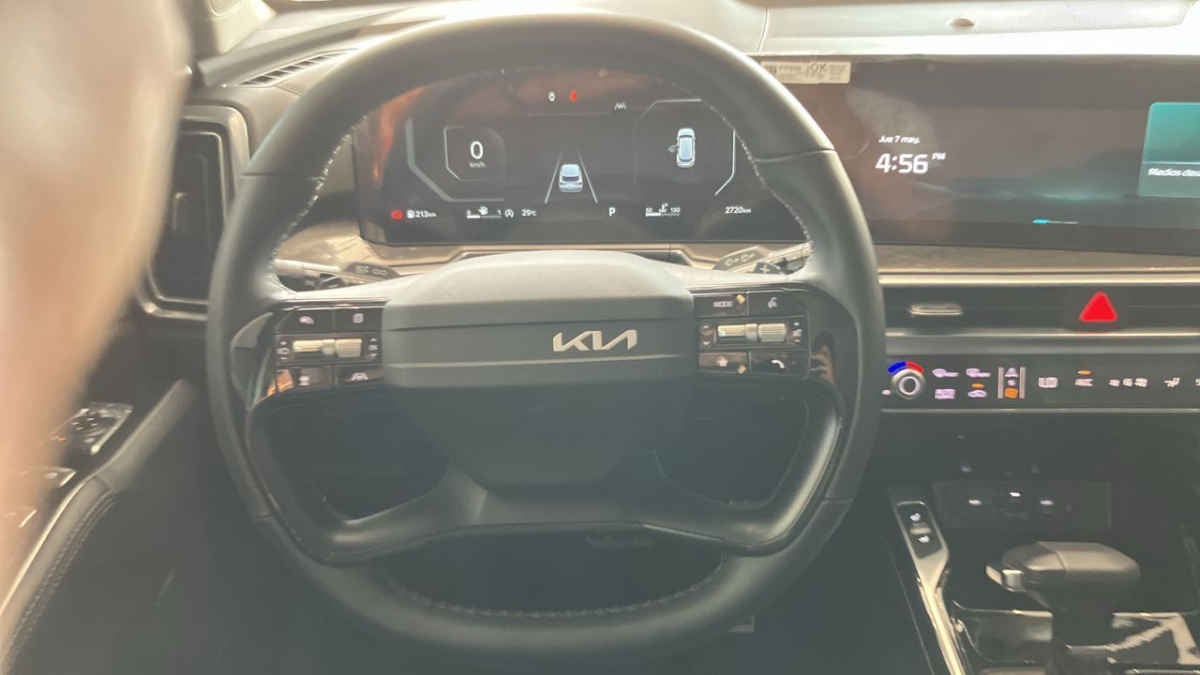 2025 Kia Sorento 5p SXL L4/2.5/T Aut