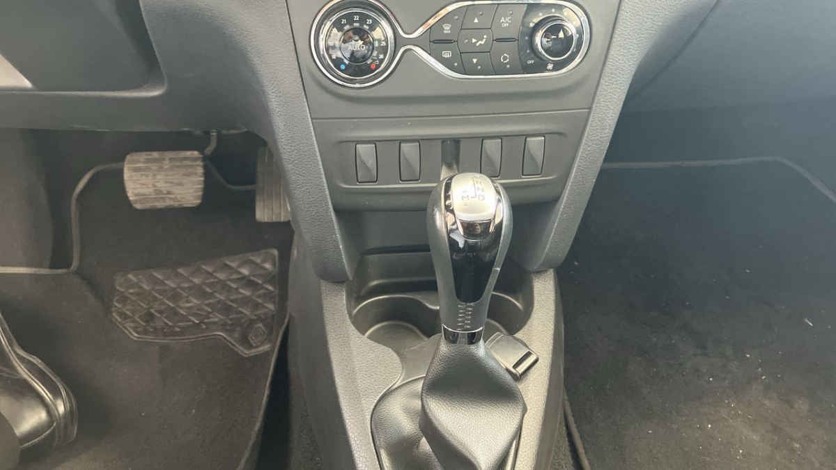 2024 Renault Logan 4p Intens L4/1.6 Aut