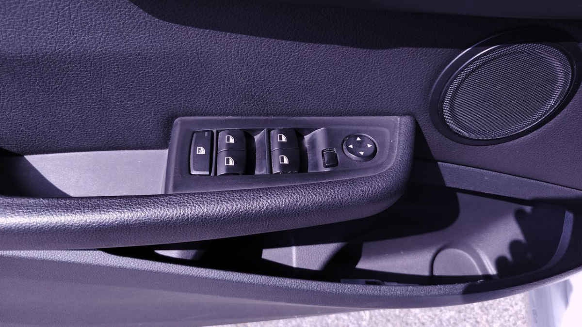 2019 BMW Serie 1 4p Sedan 120i Sport Line L4/1.6/T Aut